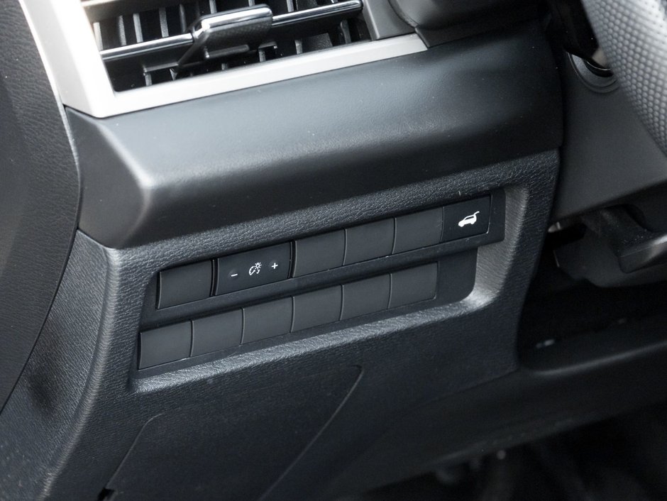 2023 Mitsubishi Outlander LE S-AWC-14