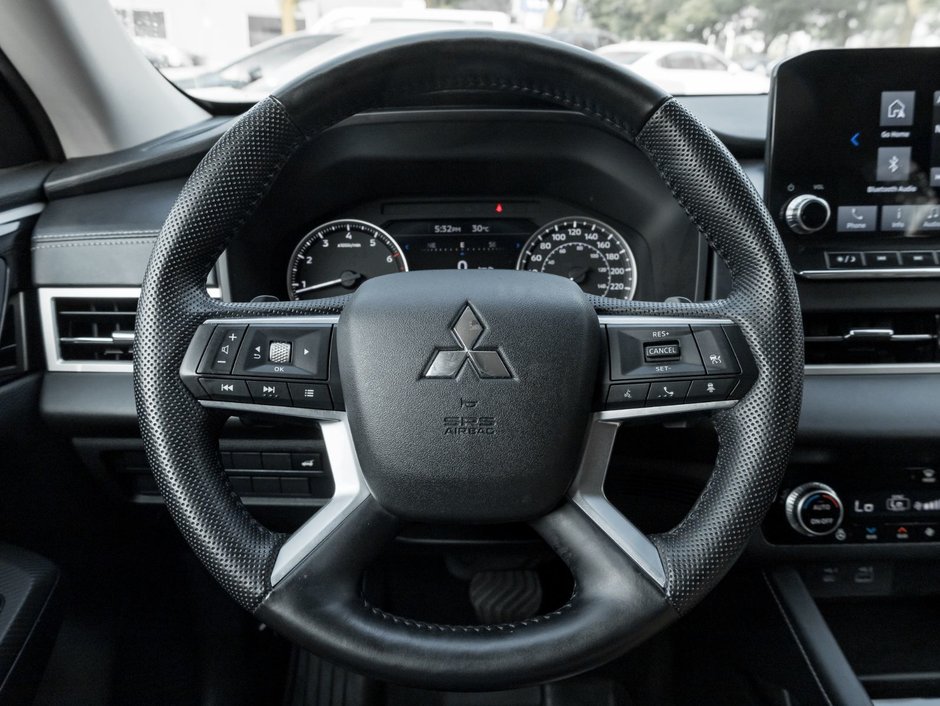 2023 Mitsubishi Outlander LE S-AWC-7
