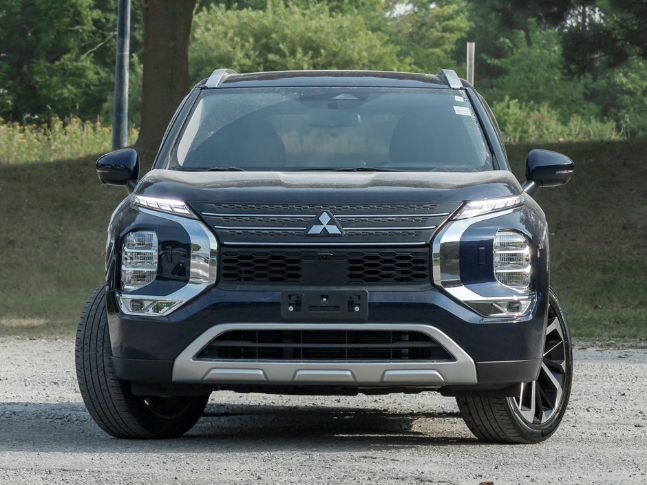 2023 Mitsubishi Outlander LE S-AWC-1