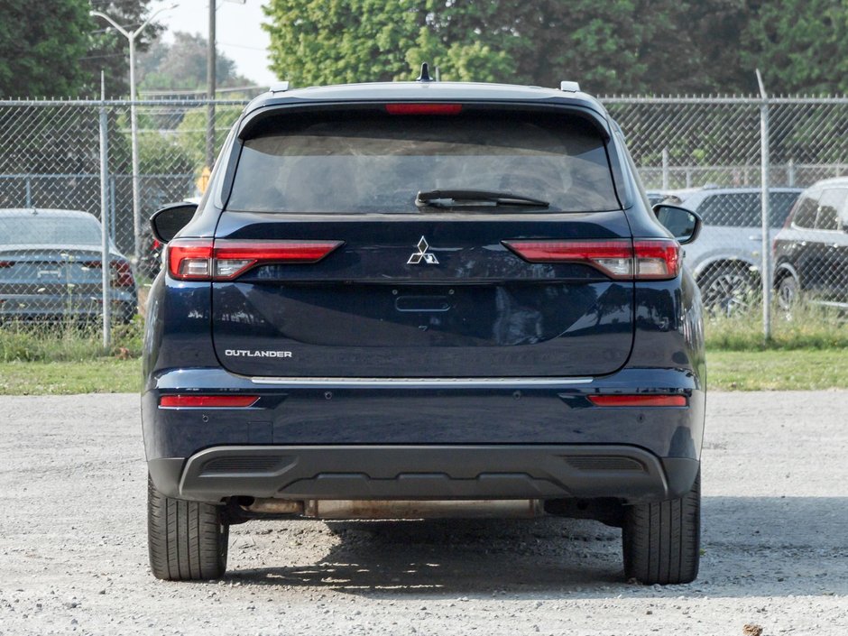 2023 Mitsubishi Outlander LE S-AWC-5