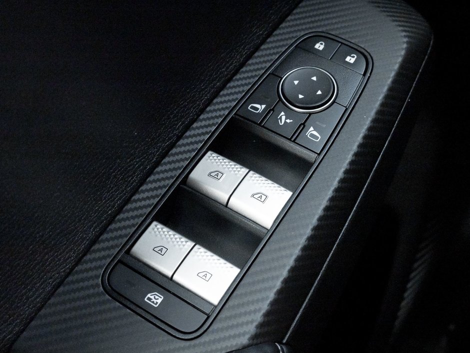 2023 Mitsubishi Outlander LE S-AWC-13