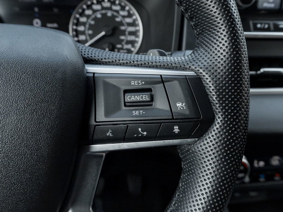 2023 Mitsubishi Outlander LE S-AWC-9