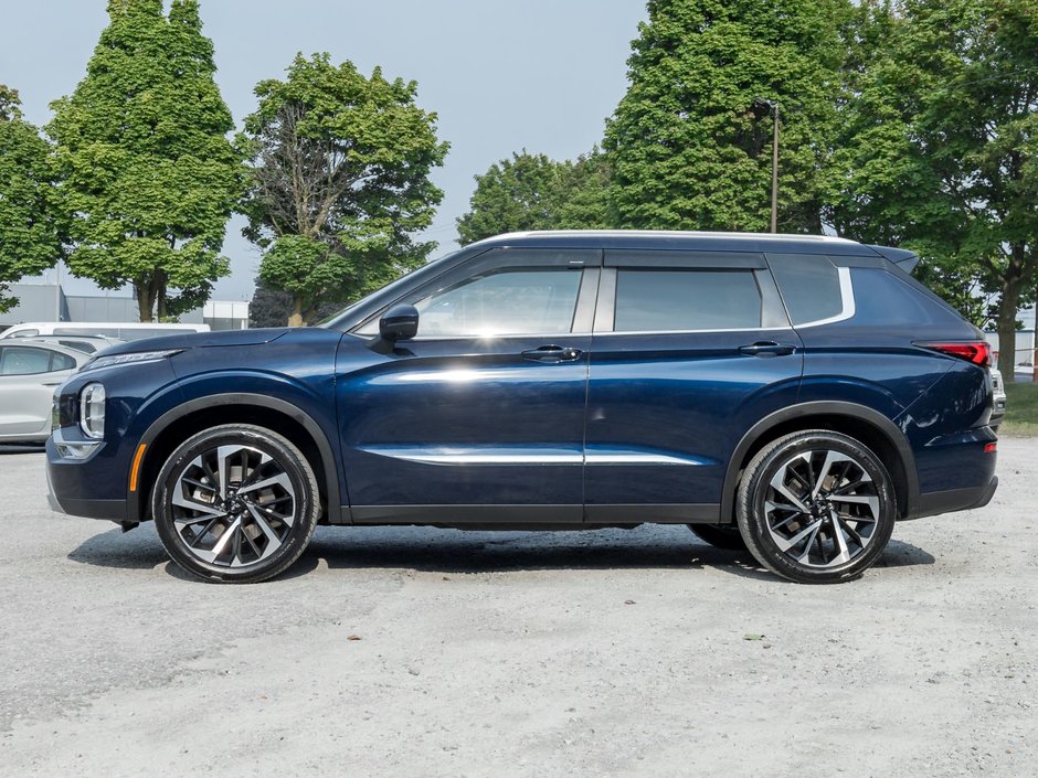 2023 Mitsubishi Outlander LE S-AWC-2