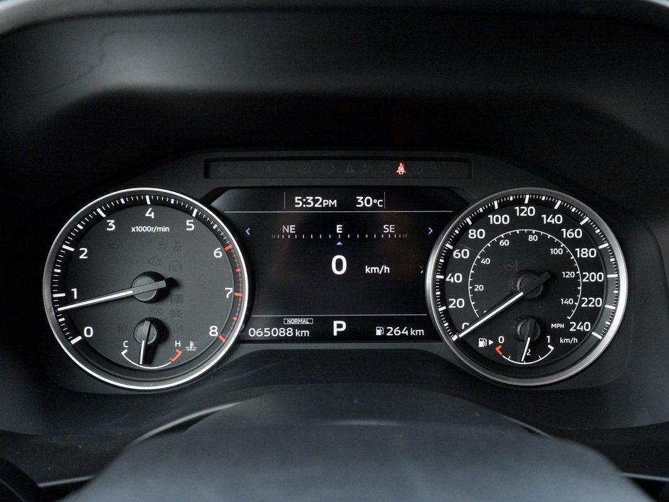 2023 Mitsubishi Outlander LE S-AWC-8