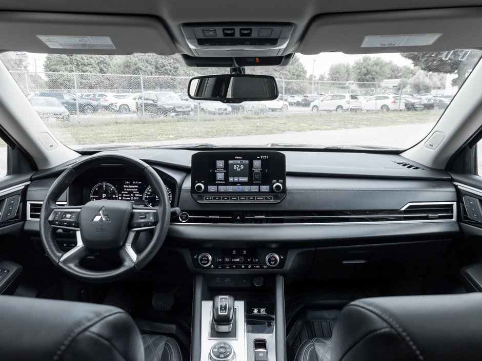 2023 Mitsubishi Outlander GT S-AWC-28