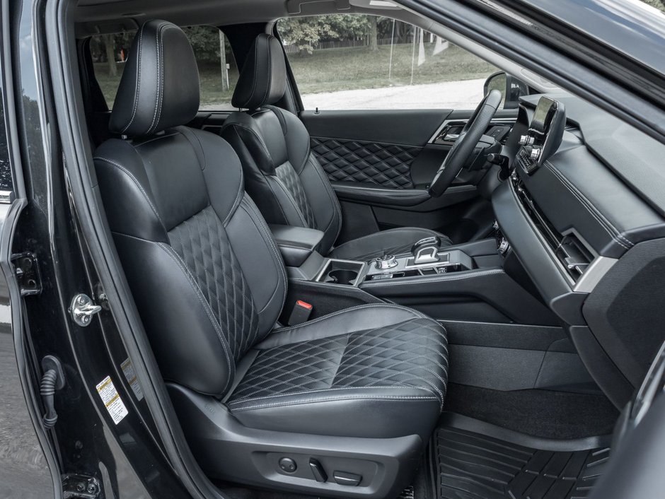 2023 Mitsubishi Outlander GT S-AWC-24