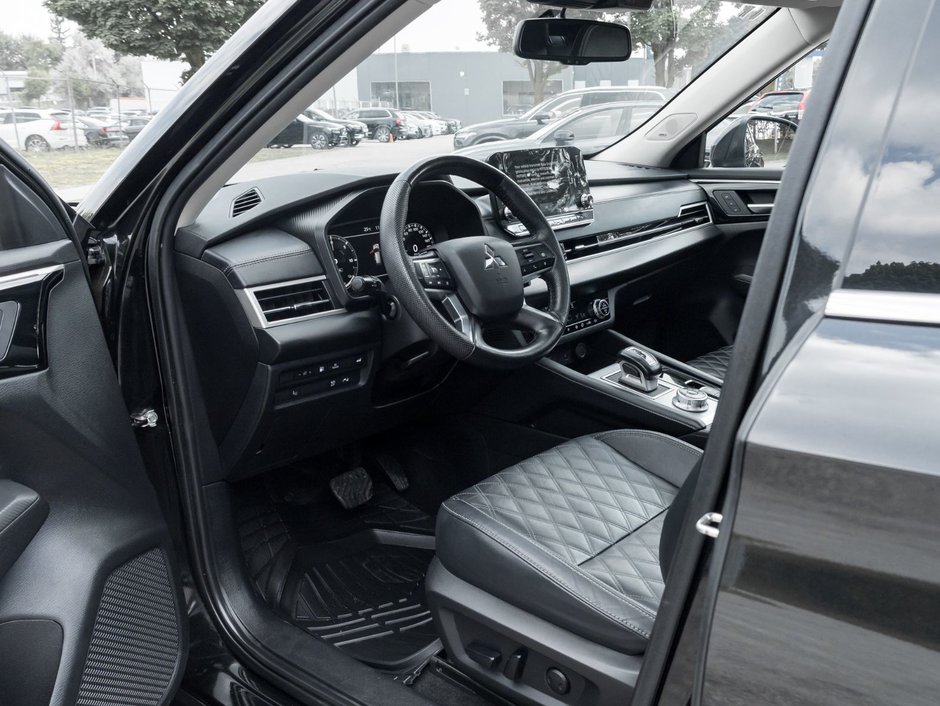 2023 Mitsubishi Outlander GT S-AWC-6