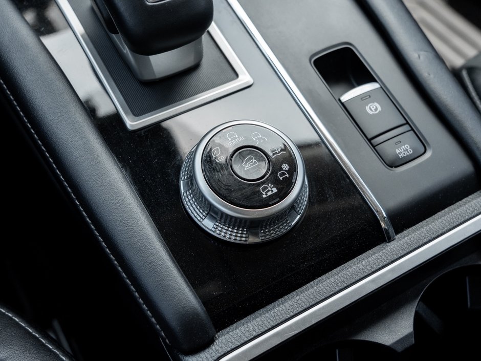 2023 Mitsubishi Outlander LE S-AWC-14