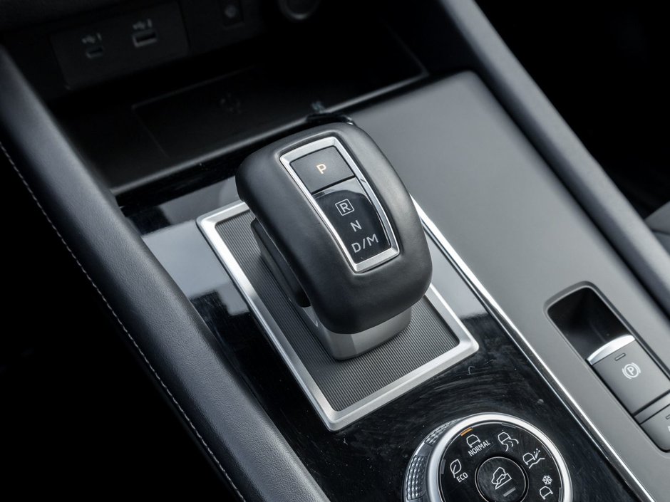 2024 Mitsubishi Outlander LE S-AWC-13