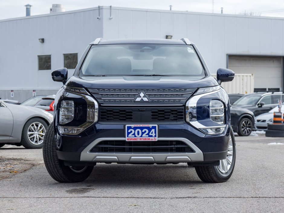 2024 Mitsubishi Outlander LE S-AWC-1