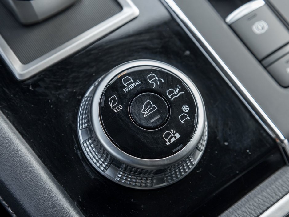 2024 Mitsubishi Outlander LE S-AWC-14