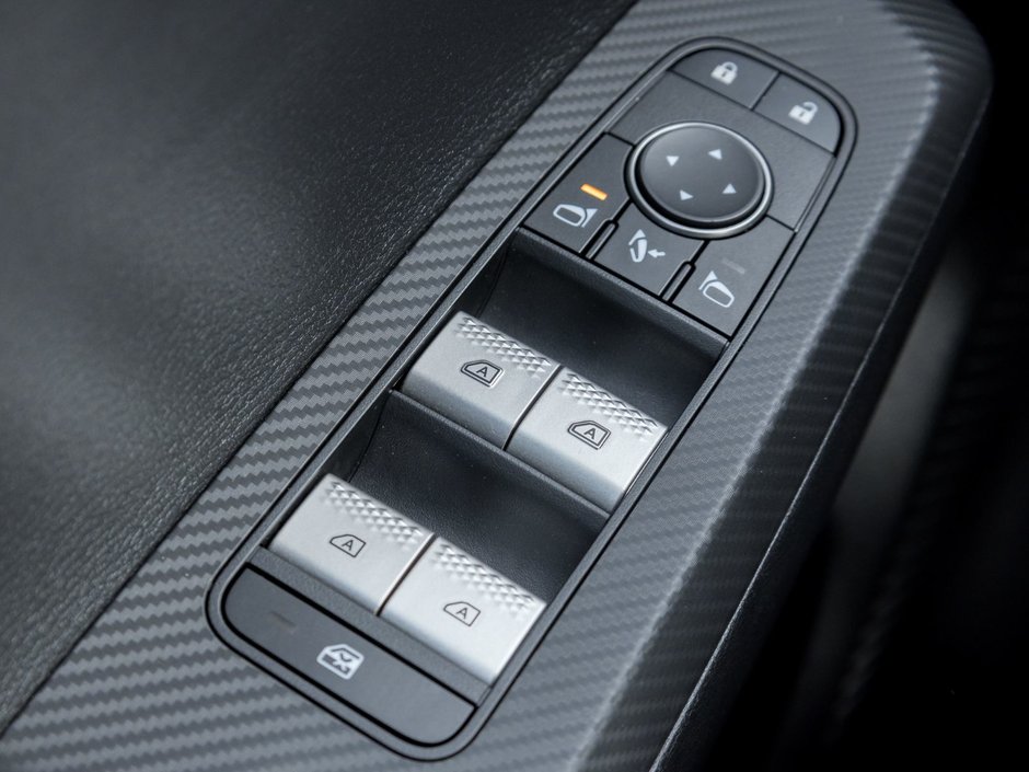 2024 Mitsubishi Outlander LE S-AWC-12