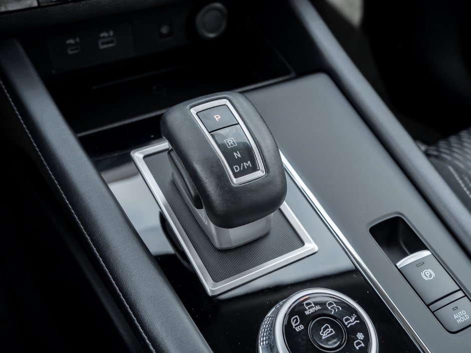 2024 Mitsubishi Outlander SE S-AWC-11