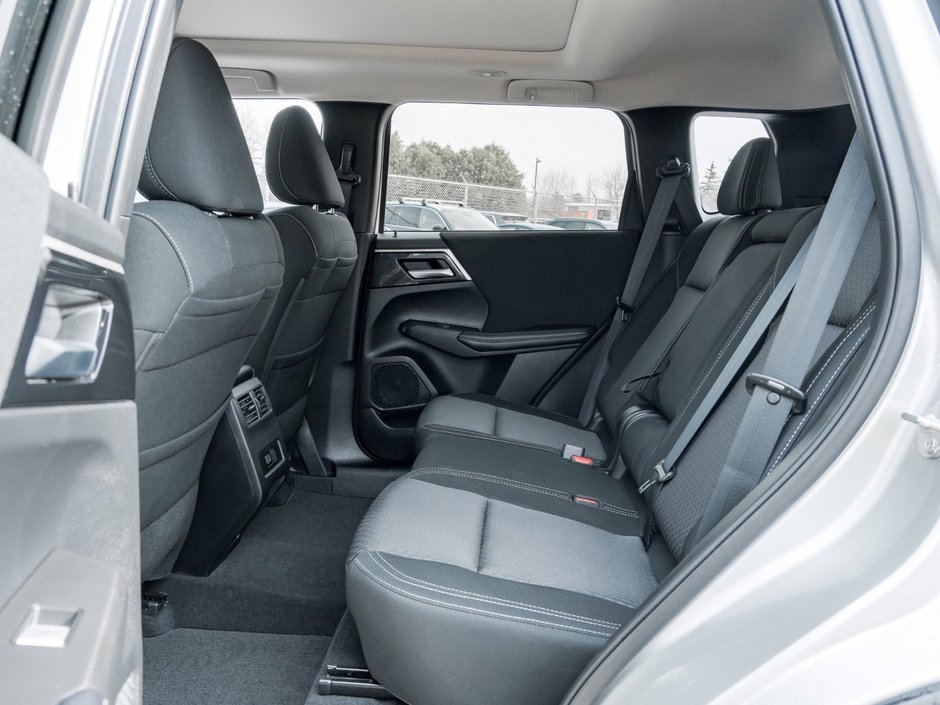 2024 Mitsubishi Outlander SE S-AWC-20