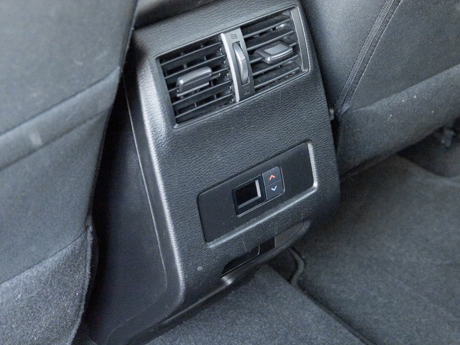 2024 Mitsubishi Outlander SE S-AWC-21
