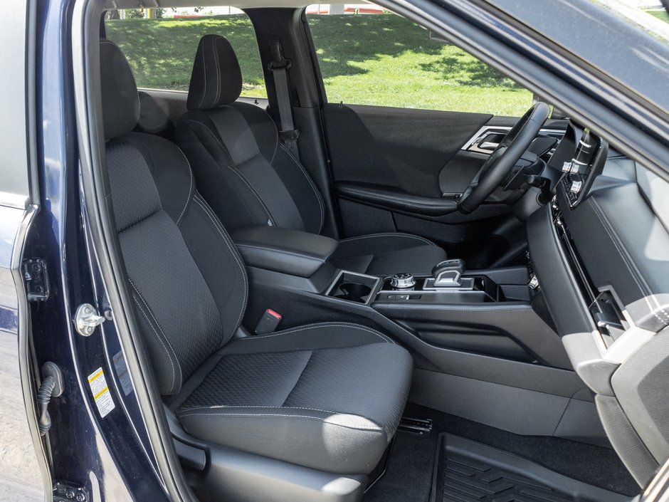 2024 Mitsubishi Outlander SE S-AWC-19