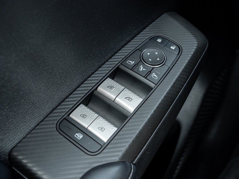 2024 Mitsubishi Outlander LE S-AWC-12