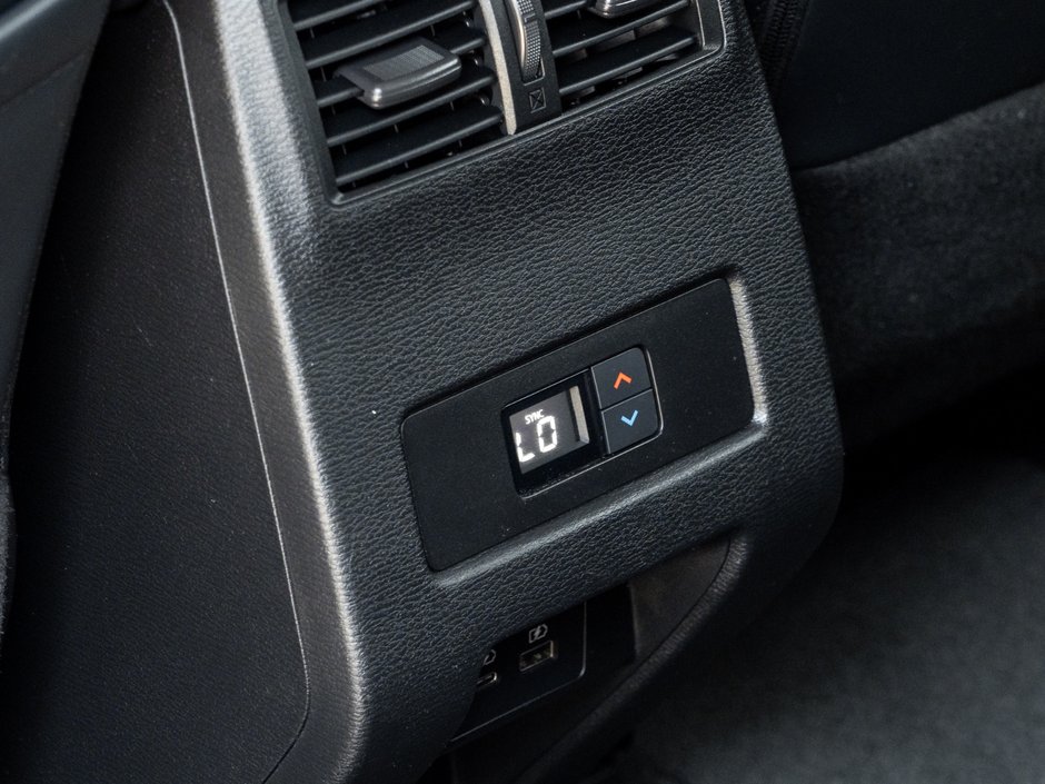 2024 Mitsubishi Outlander LE S-AWC-22