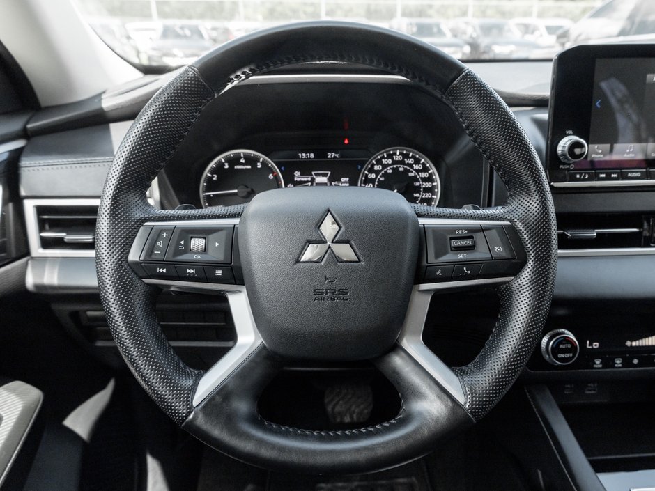 2024 Mitsubishi Outlander ES S-AWC-7