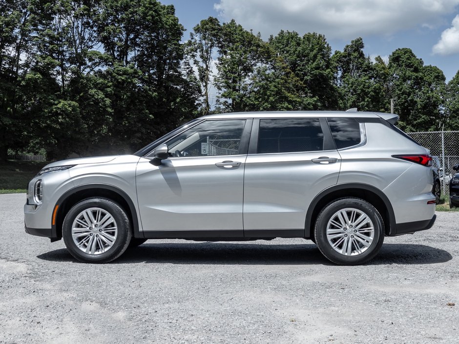 2024 Mitsubishi Outlander ES S-AWC-2