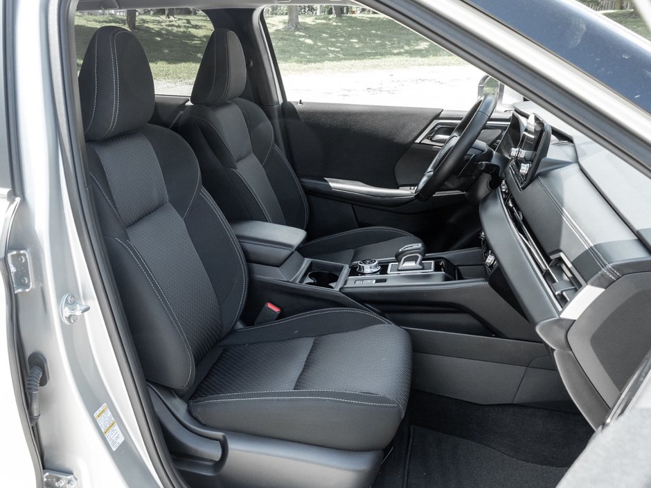 2024 Mitsubishi Outlander ES S-AWC-17