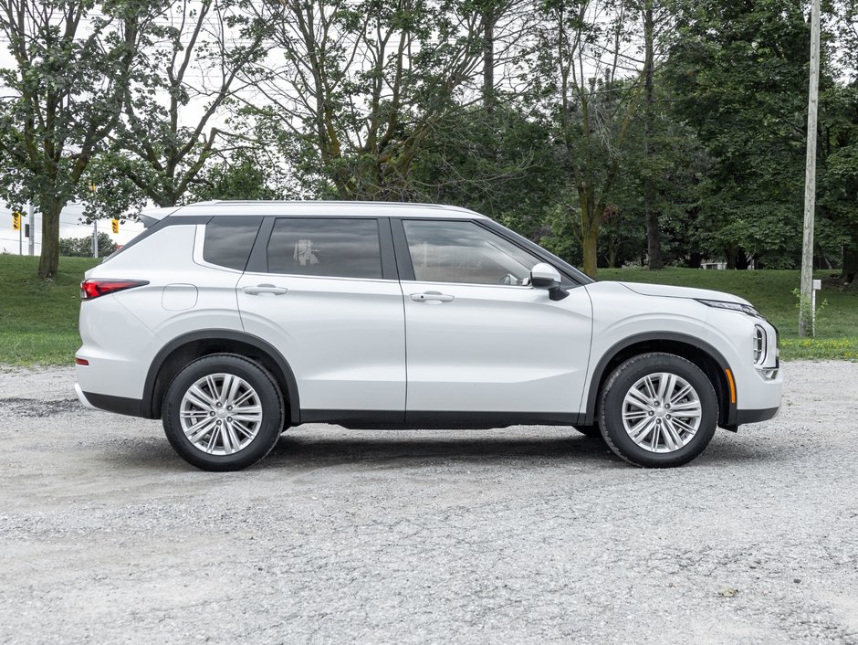 2024 Mitsubishi Outlander SE S-AWC-4