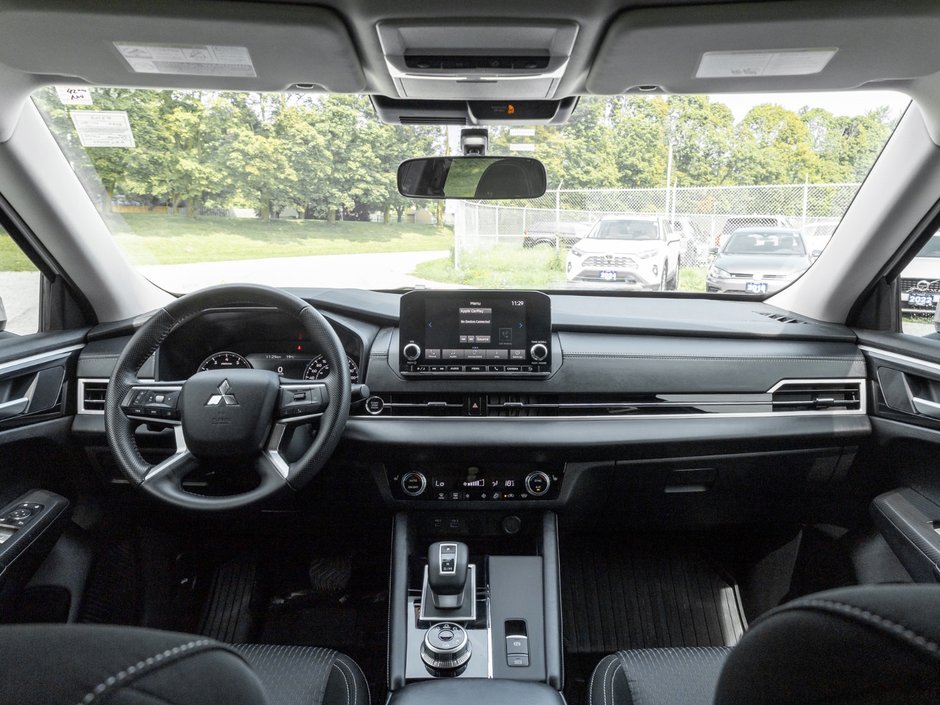 2024 Mitsubishi Outlander ES S-AWC-16