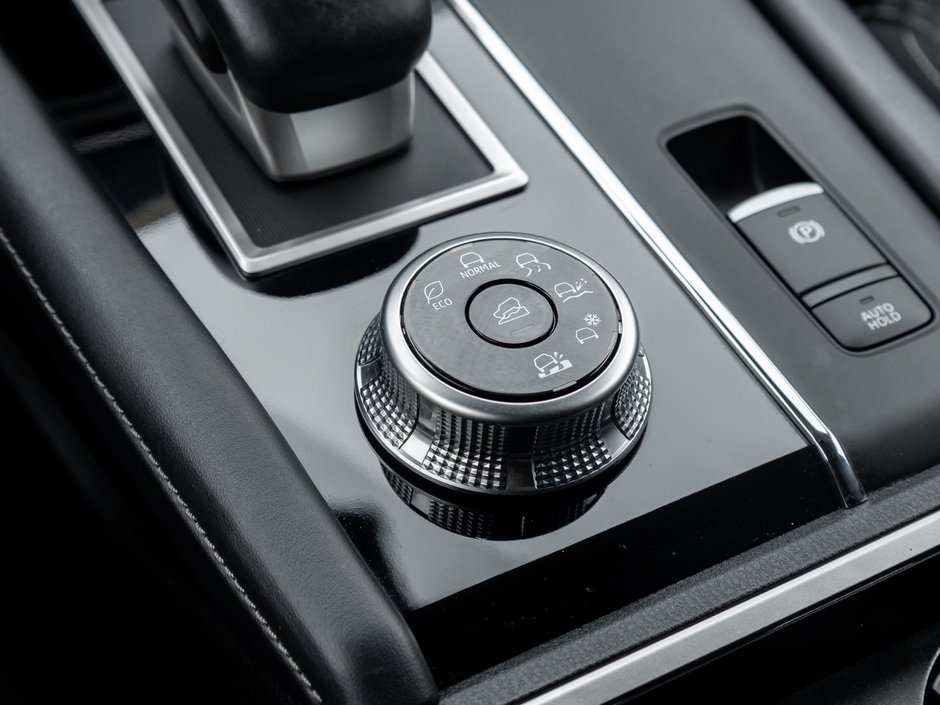 2024 Mitsubishi Outlander SE S-AWC-15