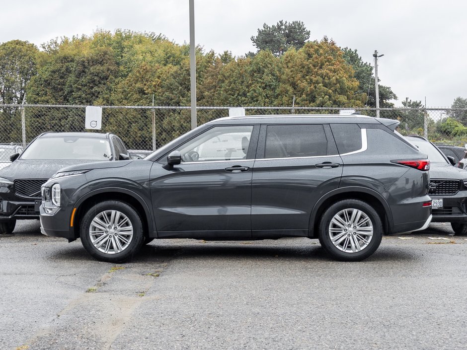 2024 Mitsubishi Outlander SE S-AWC-2