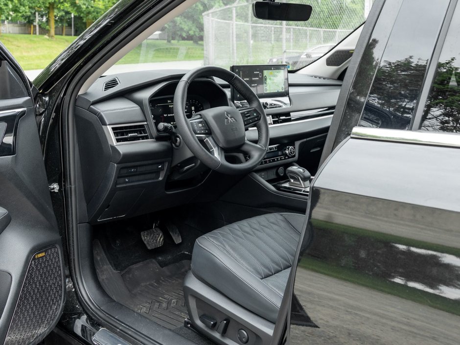 2025 Mitsubishi Outlander GT S-AWC-6