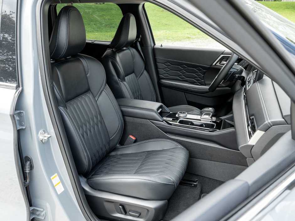 2025 Mitsubishi Outlander GT S-AWC-26