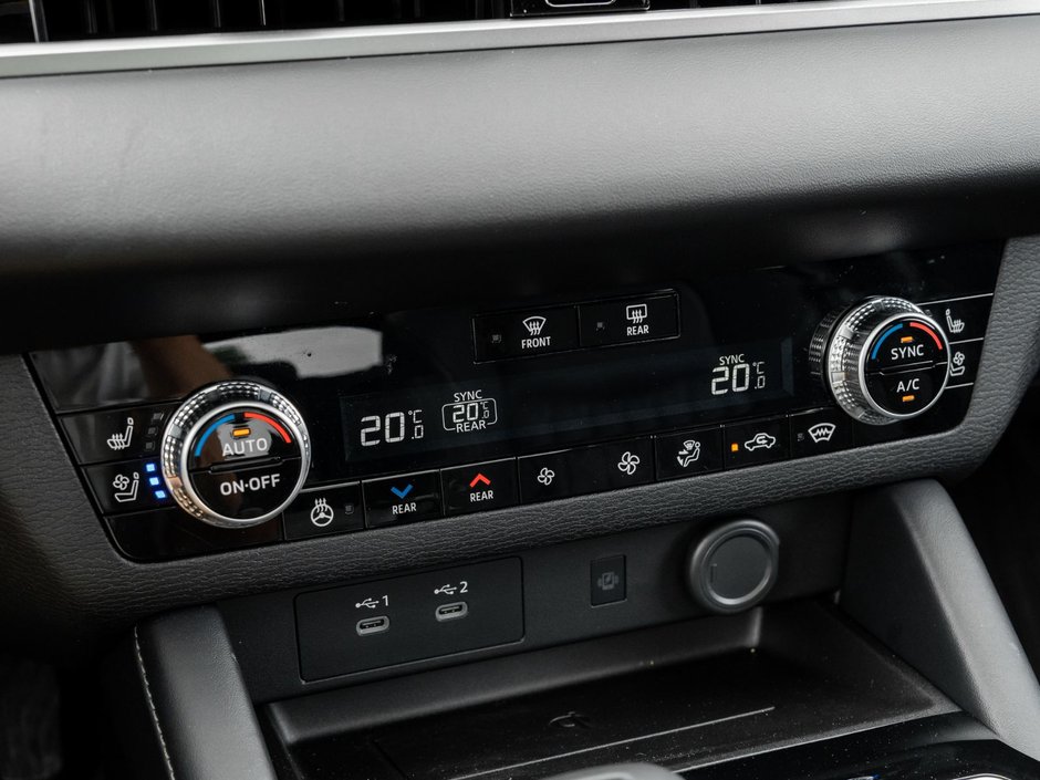 2025 Mitsubishi Outlander GT S-AWC-21