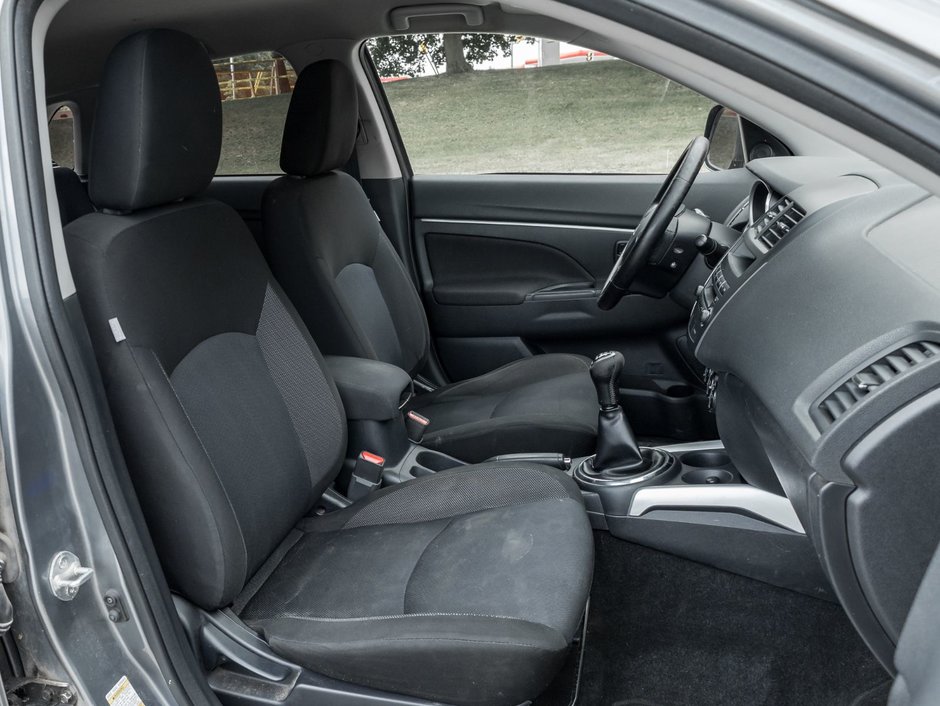 2011 Mitsubishi RVR ES 2WD 5sp-18