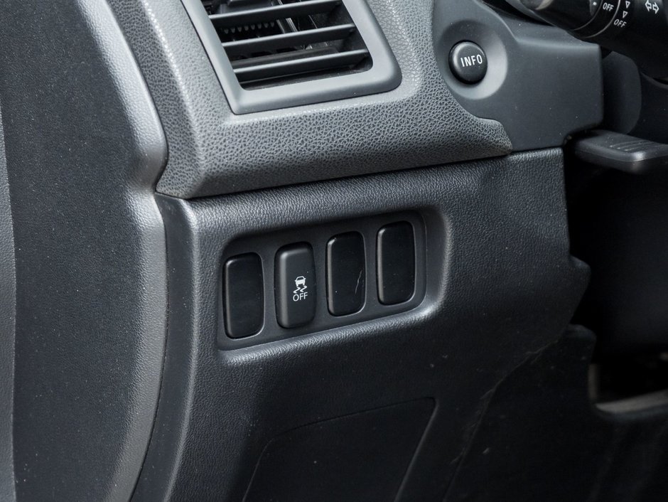 2011 Mitsubishi RVR ES 2WD 5sp-13