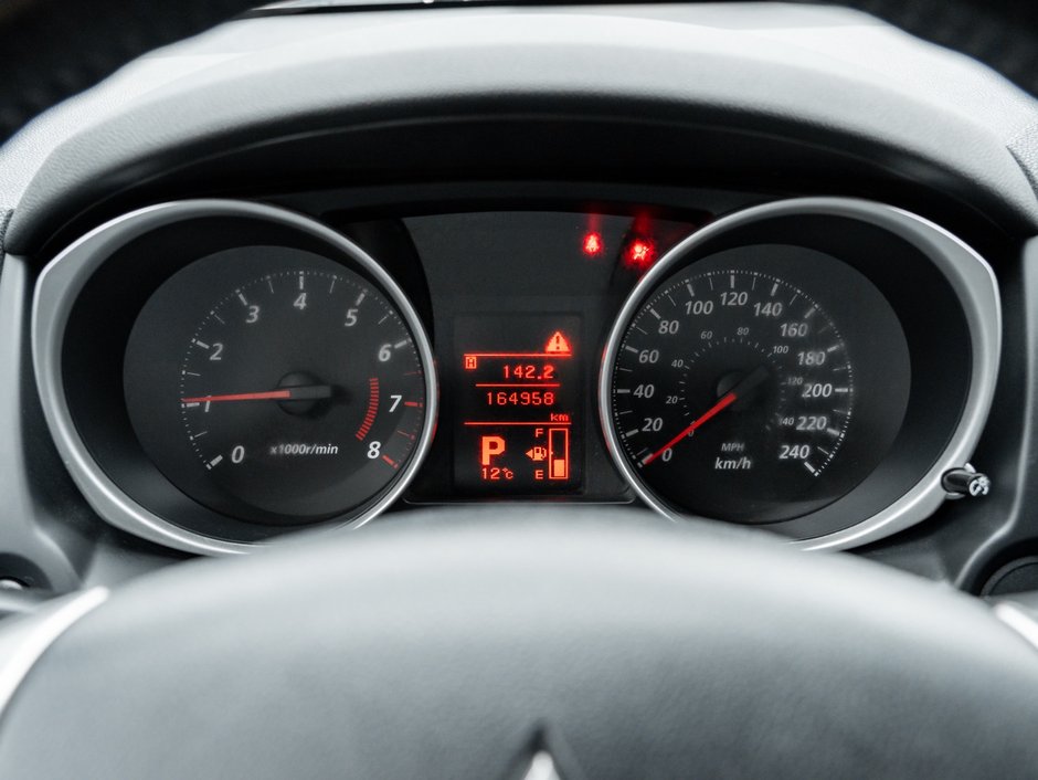 2012 Mitsubishi RVR SE 4WD CVT-11