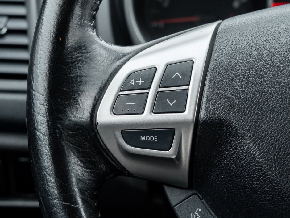 2012 Mitsubishi RVR SE 4WD CVT-8