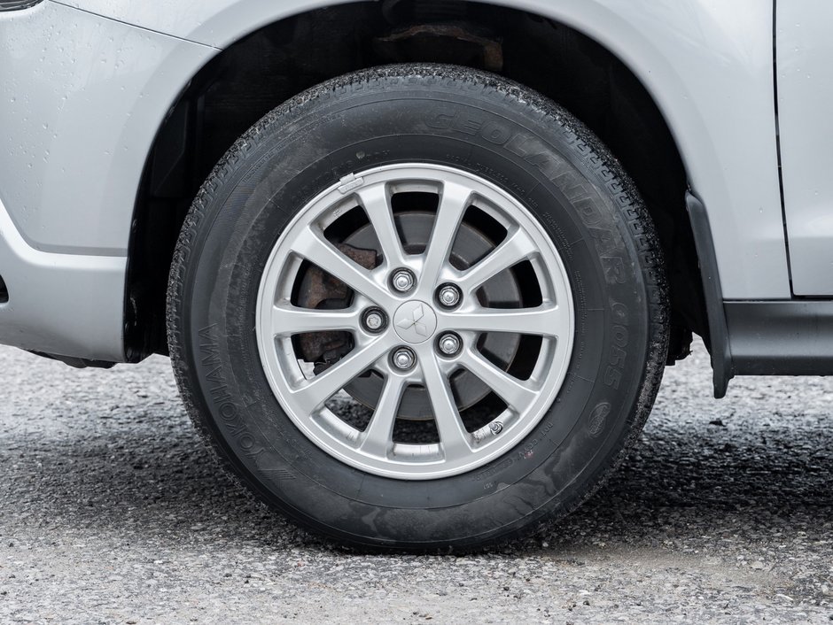 2012 Mitsubishi RVR SE 4WD CVT-3