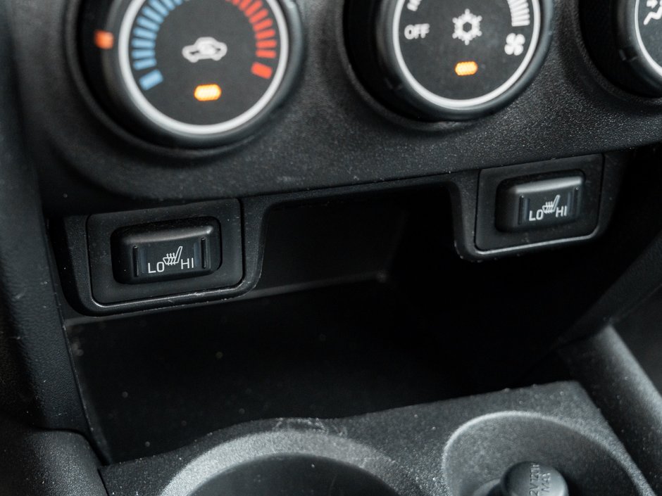 2015 Mitsubishi RVR 2WD ES - 5MT-15