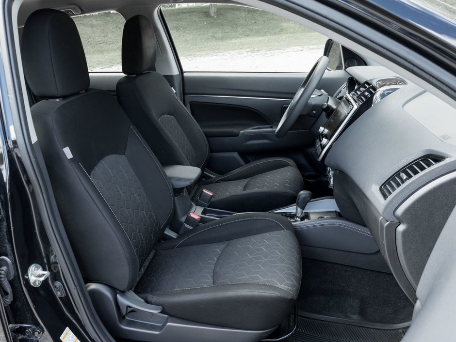 2021 Mitsubishi RVR ES AWC - CVT-17