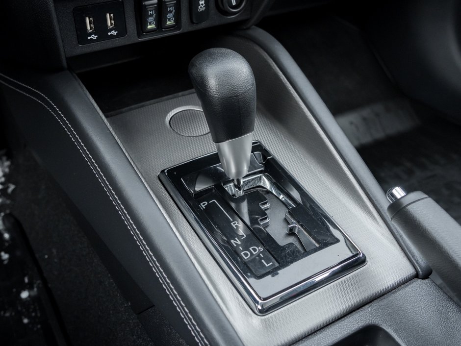 2022 Mitsubishi RVR ES FWD - CVT-13