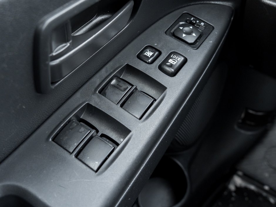 2022 Mitsubishi RVR ES FWD - CVT-12