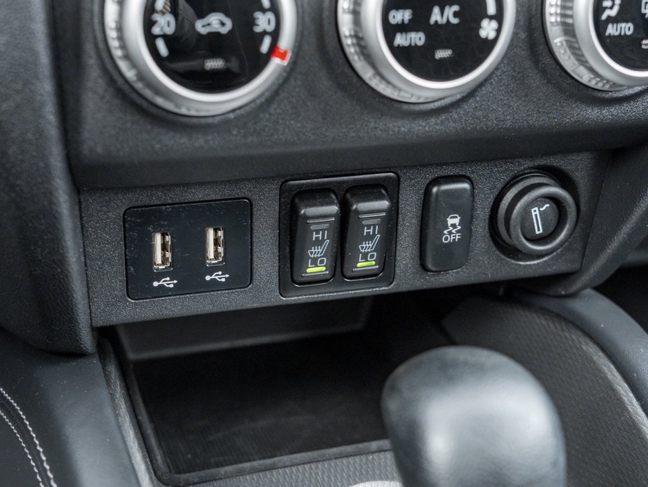 2022 Mitsubishi RVR ES FWD - CVT-14