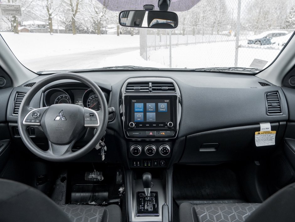 2022 Mitsubishi RVR ES FWD - CVT-19