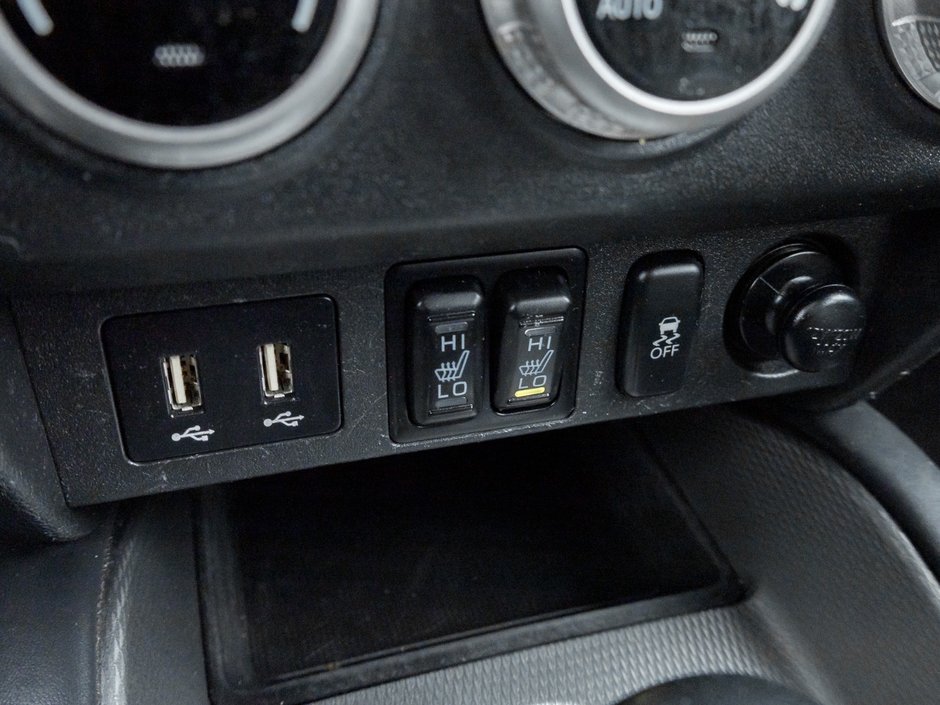 2022 Mitsubishi RVR ES FWD - CVT-14