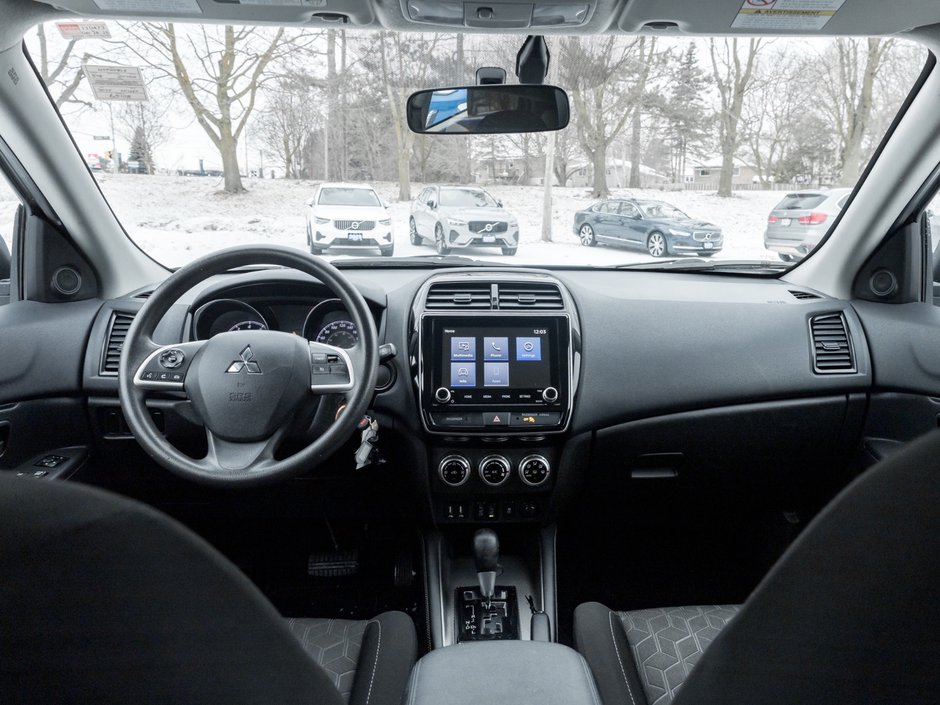 2022 Mitsubishi RVR ES FWD - CVT-20