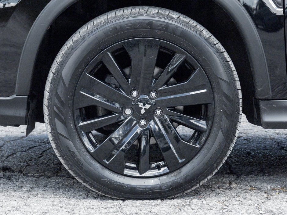 2022 Mitsubishi RVR 2.4L AWC Limited Edition-3