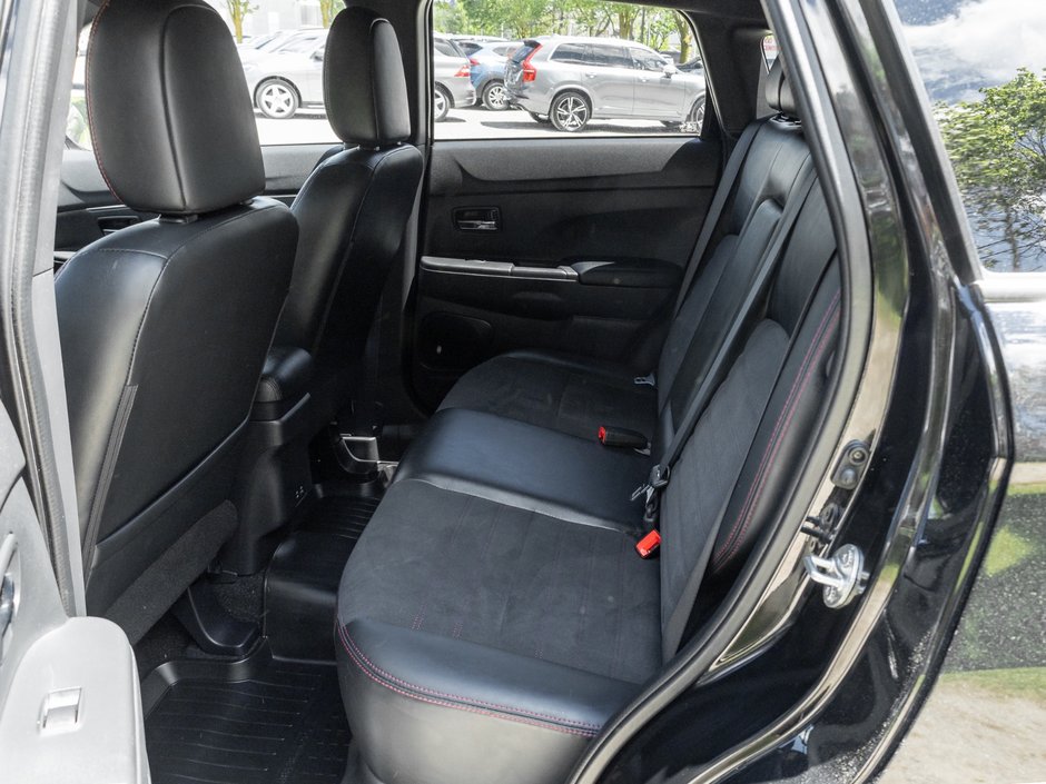 2022 Mitsubishi RVR 2.4L AWC Limited Edition-18