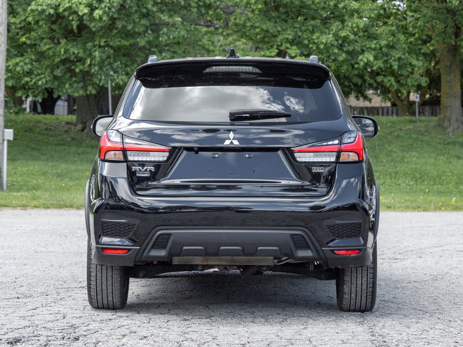 2022 Mitsubishi RVR 2.4L AWC Limited Edition-5