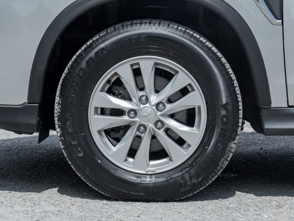 2023 Mitsubishi RVR 2.4L SE AWC - CVT-3