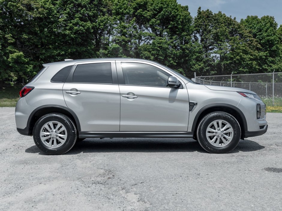 2023 Mitsubishi RVR 2.4L SE AWC - CVT-4
